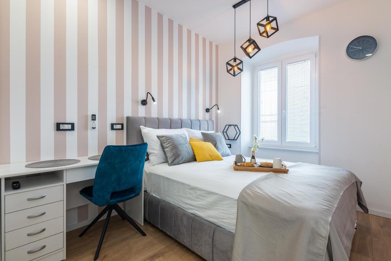 Apartments & Rooms Six Рийека Екстериор снимка